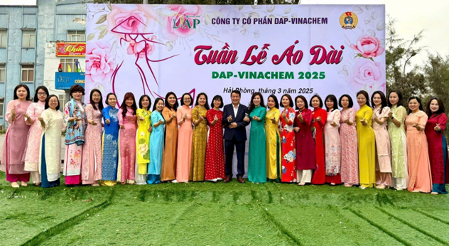 Công ty Cổ phần DAP-Vinachem kỷ niệm ngày quốc tế phụ nữ 08/3/2025